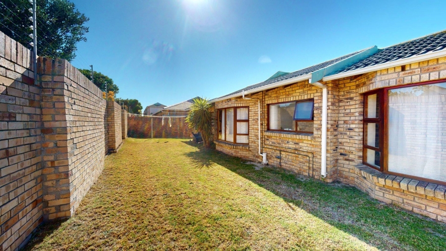 3 Bedroom Property for Sale in Summerstrand Eastern Cape